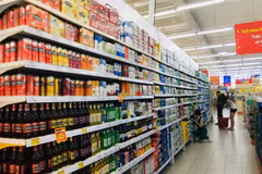 En septiembre, el sector de servicios de alimentación y restauración experimentó un aumento del 0,41%. (Foto: Vietnam+)