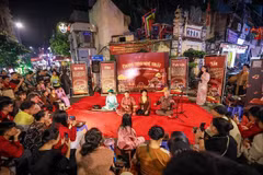 El arte tradicional vibra en las calles históricas de Hanoi