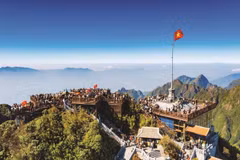 Sa Pa atrae a visitantes tanto del norte como del sur durante las vacaciones de este año. (Foto: https://vneconomy.vn)