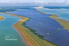 Las plantas de energía solar Dau Tieng 1, Dau Tieng 2 y Dau Tieng 3. Foto: Minh Phu/VNA