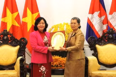 Organizaciones de masas de Vietnam y Camboya fortalecen contactos de alto nivel