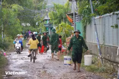 Guardia Fronteriza de Vietnam apoya a la población afectada por inundaciones 