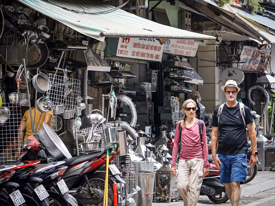 Hang Thiec es una de las calles artesanales típicas de la antigua capital Hanoi y todavía se mantiene. (Fuente: VNA)