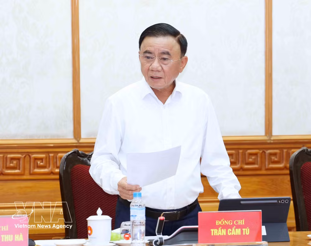 vnanet_potal-thuong-truc-ban-bi-thu-chu-tri-hop-ve-he-thong-quan-ly-cong-viec-danh-gia-can-bo-tren-moi-truong-so-9044112.jpg