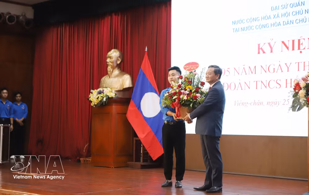 vnanet-potal-thanh-nien-hai-nuoc-viet-nam-lao-se-luon-ke-vai-sat-canh-cung-gin-giu-va-phat-trien-moi-quan-he-dac-biet-8662734.jpg