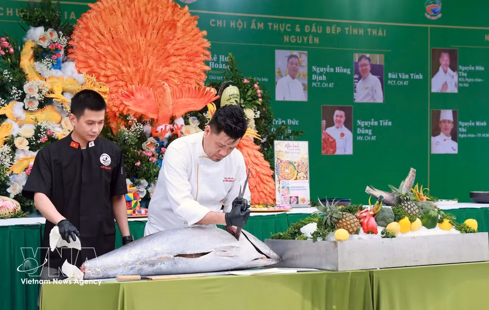 vnanet_potal-thai-nguyen-trinh-dien-gioi-thieu-30-mon-an-doc-dao-tu-tra-9122510.jpg