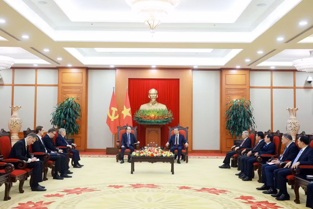 vna-potal-tong-bi-thu-tiep-dai-su-lien-bang-nga-7949958.jpg