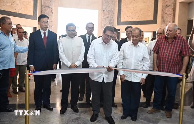 trien-lam-anh-65-nam-quan-he-cuba-viet-nam-1.jpg
