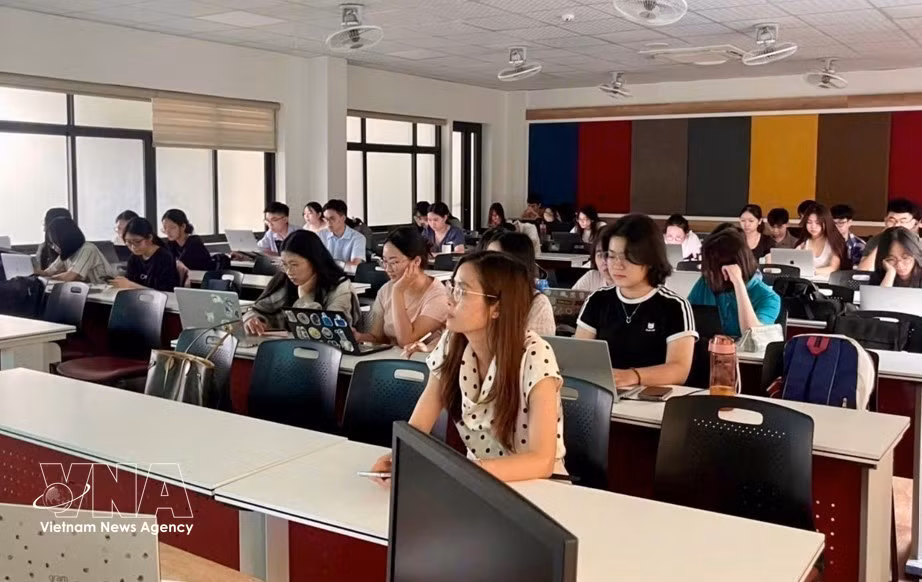 vnanet_potal-phai-doan-thuong-truc-viet-nam-tai-geneva-to-chuc-toa-dam-ve-chu-de-thuan-loi-hoa-thuong-mai-9045308.jpg