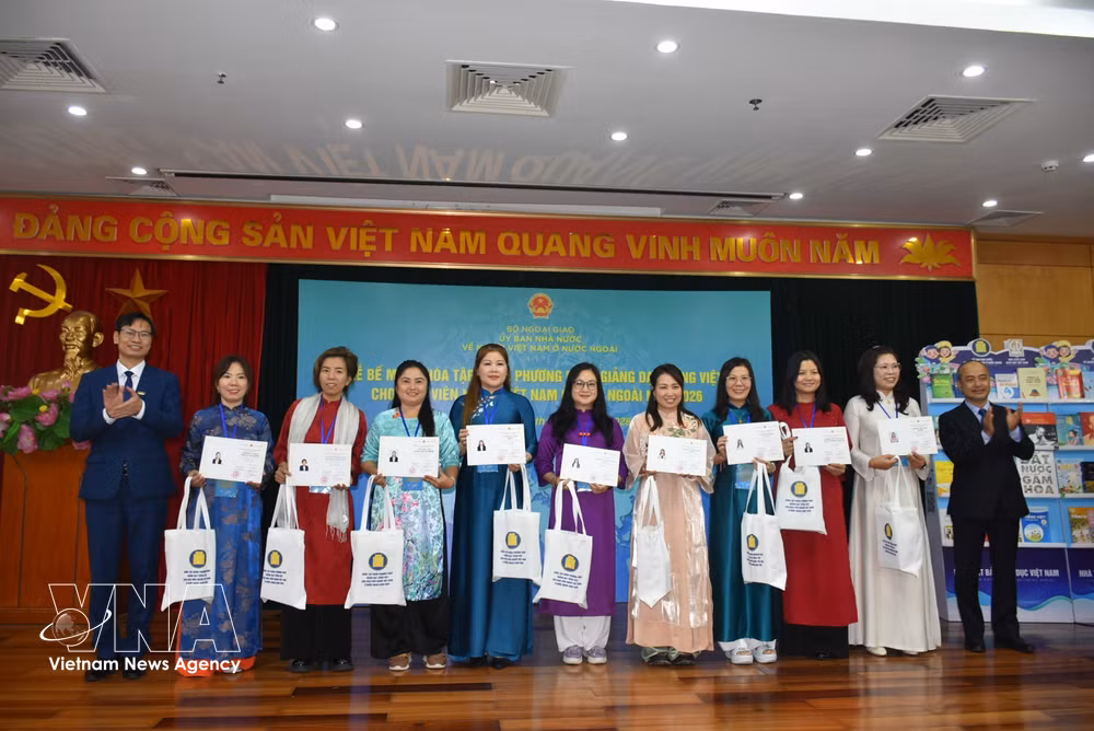 vnanet-potal-be-mac-khoa-tap-huan-phuong-phap-giang-day-tieng-viet-cho-giao-vien-kieu-bao-nam-2026-8987643.jpg