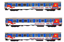 “El Tren Unificado”, diseñado exclusivamente para celebrar los 50 años de la Liberación del Sur y la Reunificación Nacional (30 de abril). (Fuente: VNR)