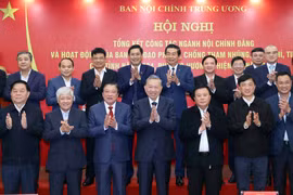 El secretario general del Partido Comunista de Vietnam (PCV), To Lam, y los delegados. (Fuente: VNA)