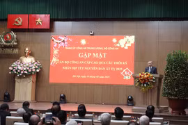 El secretario general del Partido Comunista de Vietnam, To Lam, pronuncia un discurso en la reunión. (Fuente: VNA)