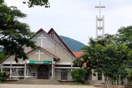 Singular iglesia de piedra de Da Tong, un atractivo de la zona montañosa de Dam Rong en Lam Dong 