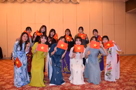 Los estudiantes del idioma vietnamita de la Universidad de Osaka en el programa Día de la Cultura Vietnamita en Japón. (Fuente: VNA)