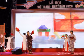 Un espectáculo en el Festival Vietnam-Japón 2026 (Foto: VNA)