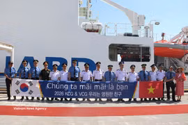 Los delegados de las guardias costeras de Vietnam y Corea del Sur (Fuente: VNA)