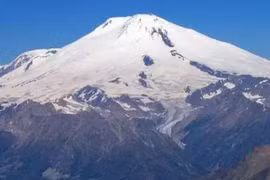 El pico Puncak Jaya (Fuente: Beritasatu.com)